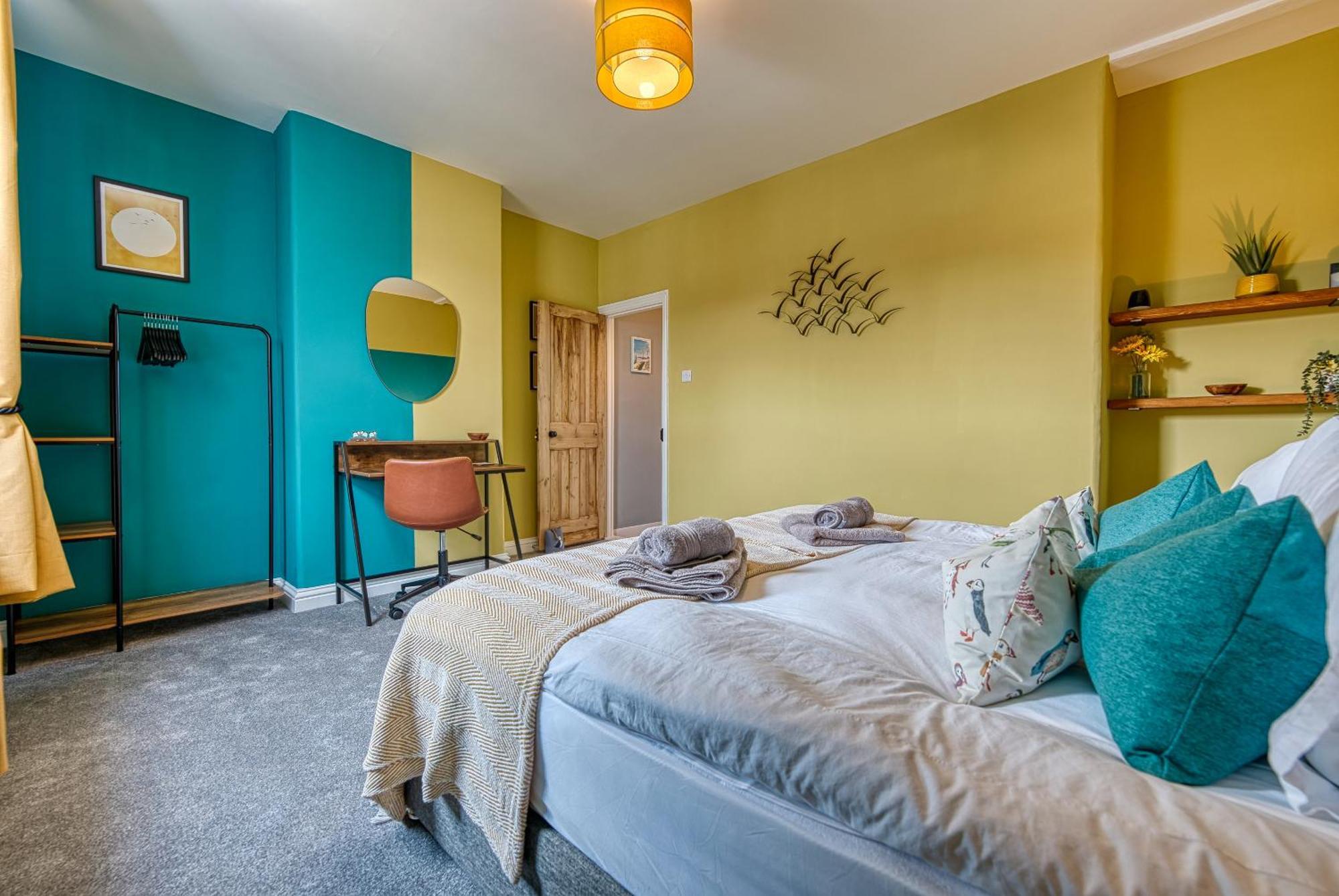 2 Bedrooms Modern, Stunning & Stylish Contractor House, Prime Portsmouth Location With Free Parking Permit, Summer Special Offer!! - By Blue Puffin Stays Buitenkant foto