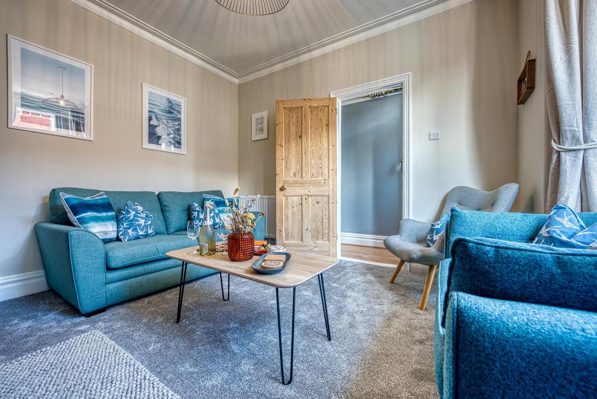 2 Bedrooms Modern, Stunning & Stylish Contractor House, Prime Portsmouth Location With Free Parking Permit, Summer Special Offer!! - By Blue Puffin Stays Buitenkant foto
