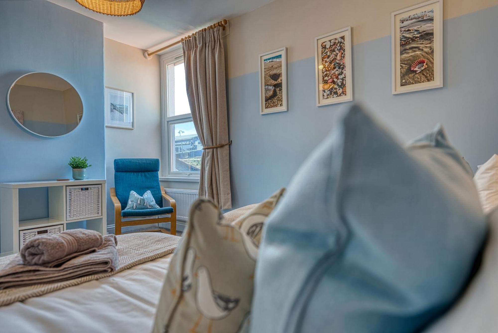 2 Bedrooms Modern, Stunning & Stylish Contractor House, Prime Portsmouth Location With Free Parking Permit, Summer Special Offer!! - By Blue Puffin Stays Buitenkant foto