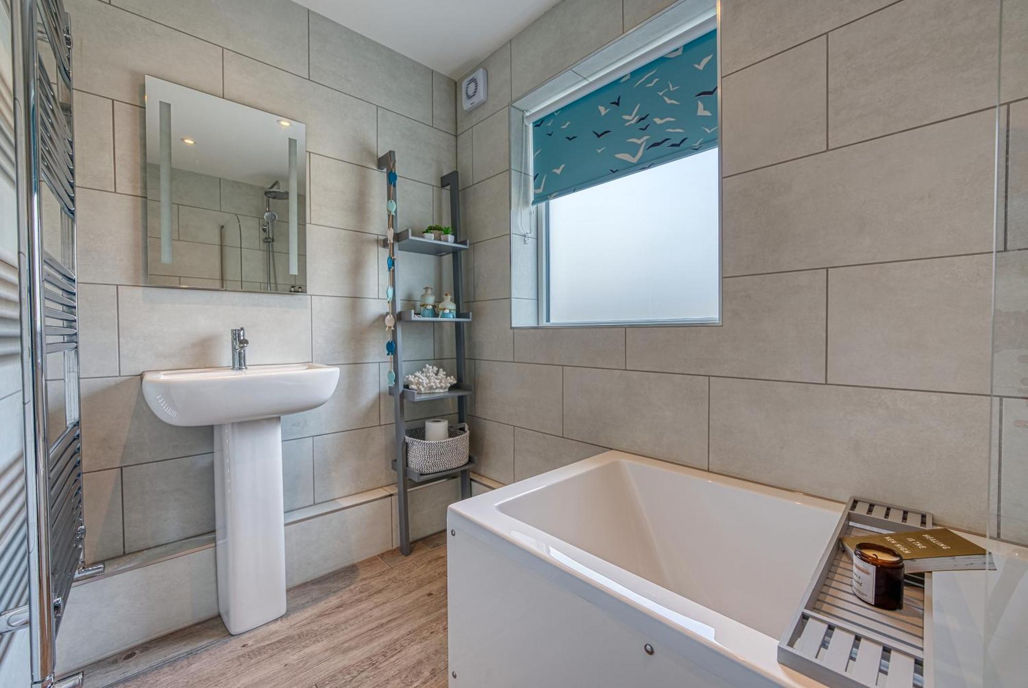 2 Bedrooms Modern, Stunning & Stylish Contractor House, Prime Portsmouth Location With Free Parking Permit, Summer Special Offer!! - By Blue Puffin Stays Buitenkant foto