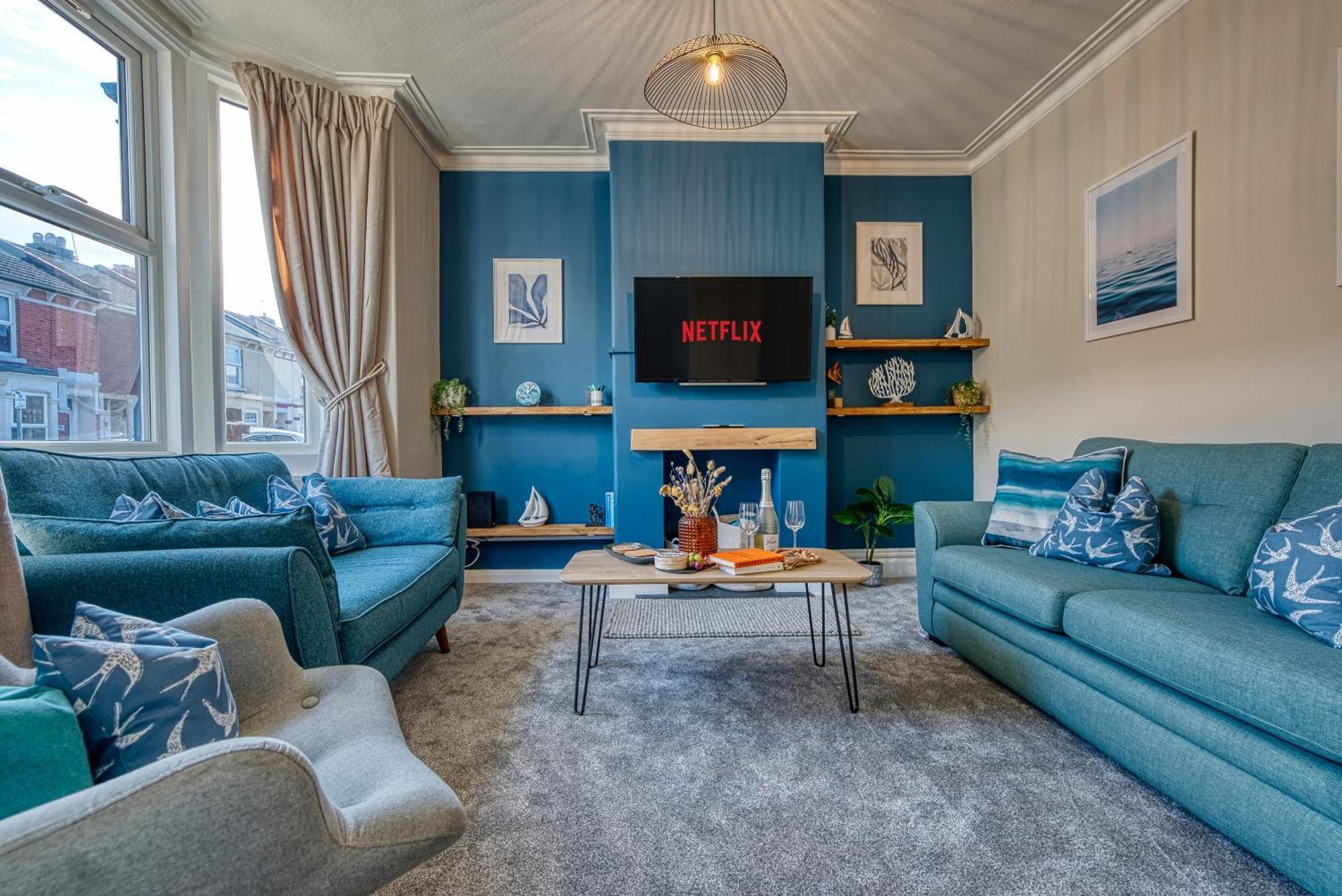 2 Bedrooms Modern, Stunning & Stylish Contractor House, Prime Portsmouth Location With Free Parking Permit, Summer Special Offer!! - By Blue Puffin Stays Buitenkant foto